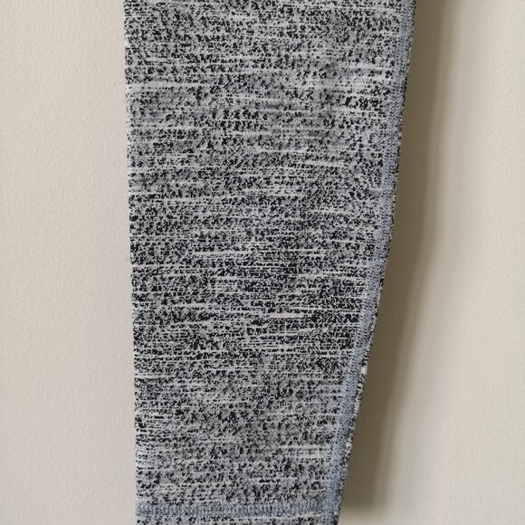 NWT IVIVVA by LULULEMON SWEA Grey Multi Luon Rhythmic Tight Pants Girl's 14 - Picture 3 of 7